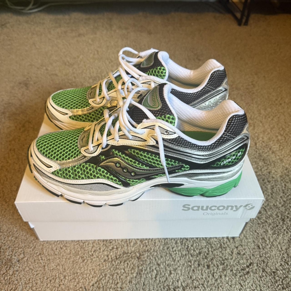 Saucony Green and Black Running Shoes